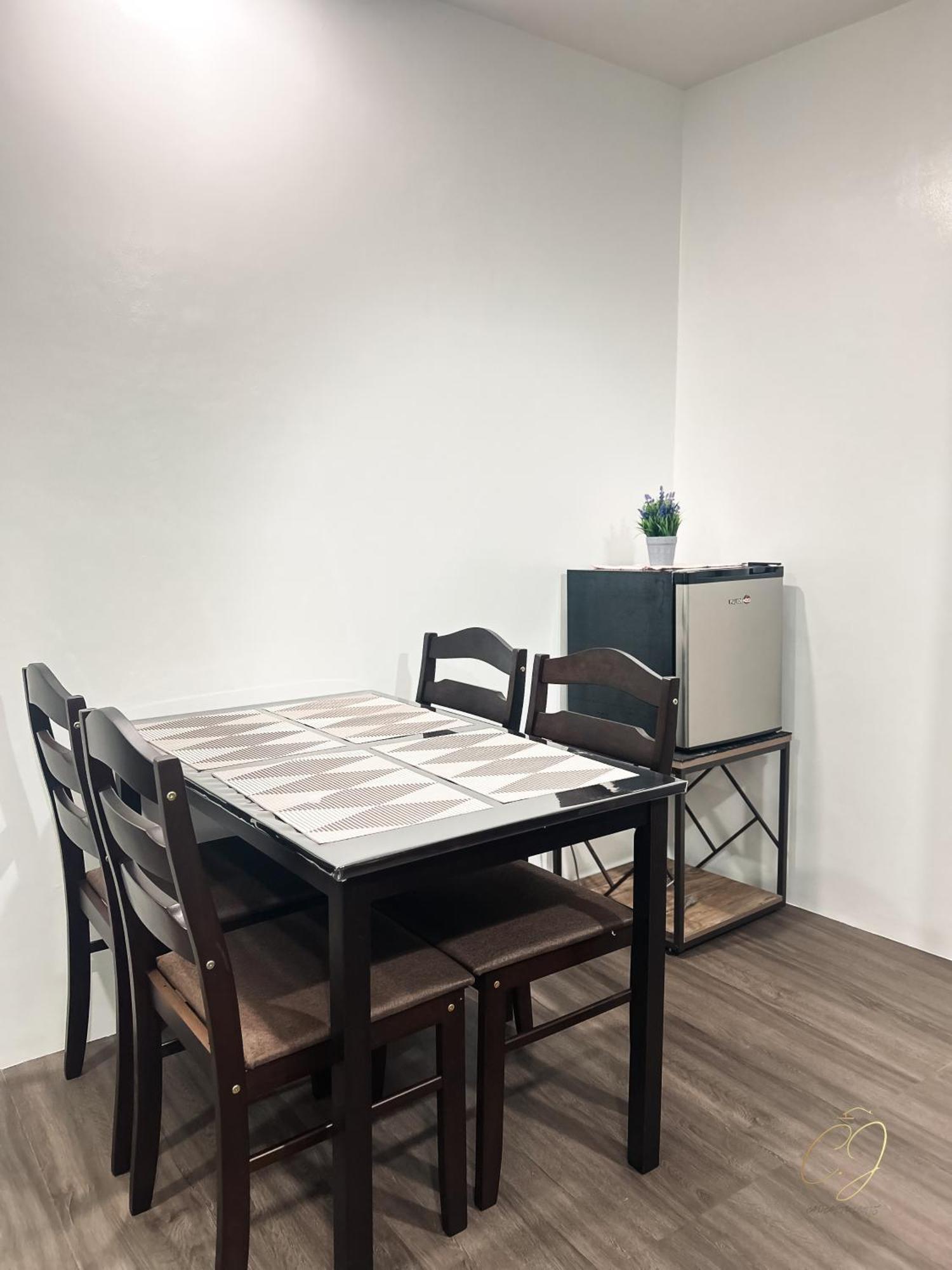 Cj Apartments Olongapo Bagian luar foto
